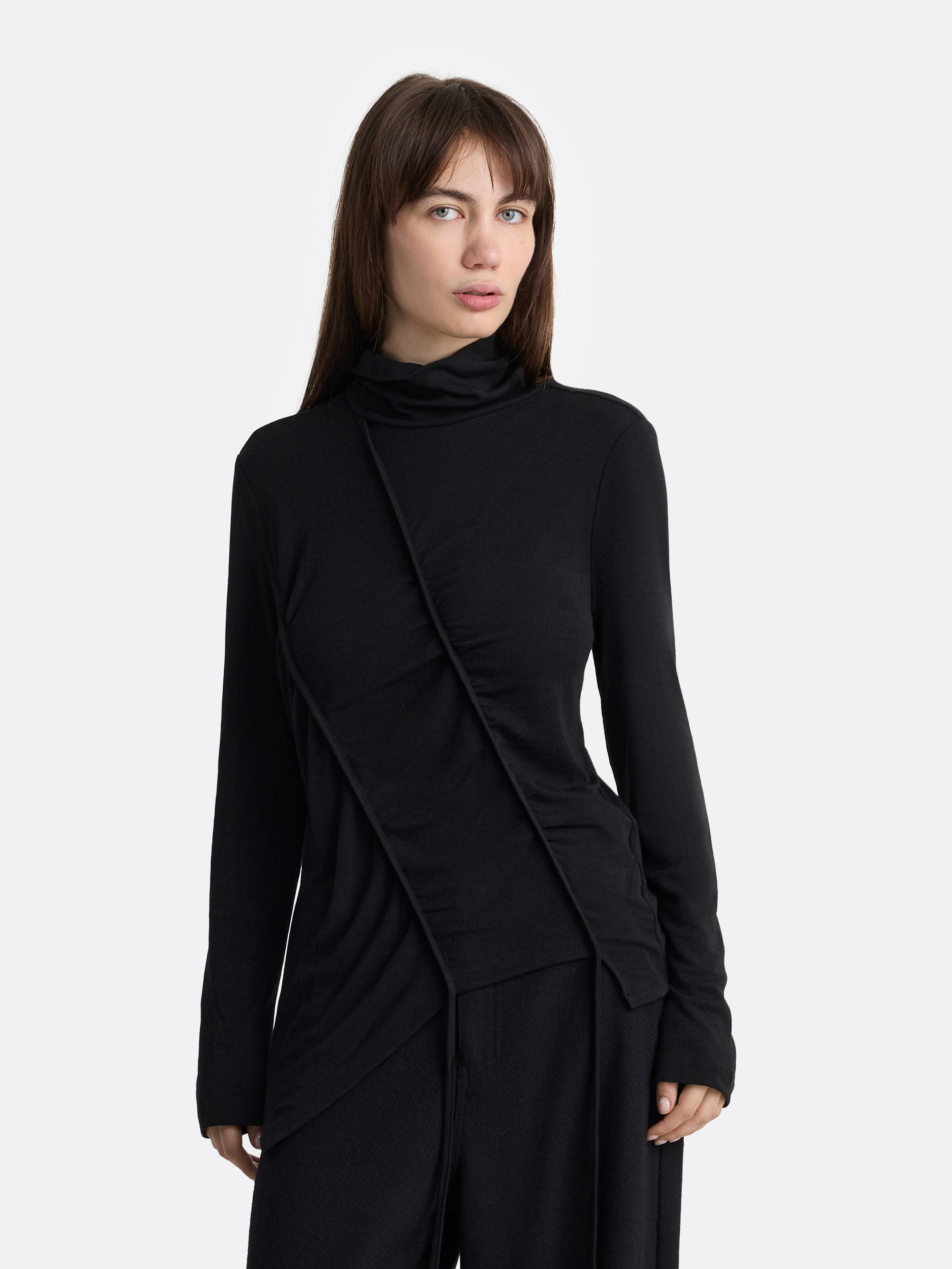 ​Лонгслив CUT LINE