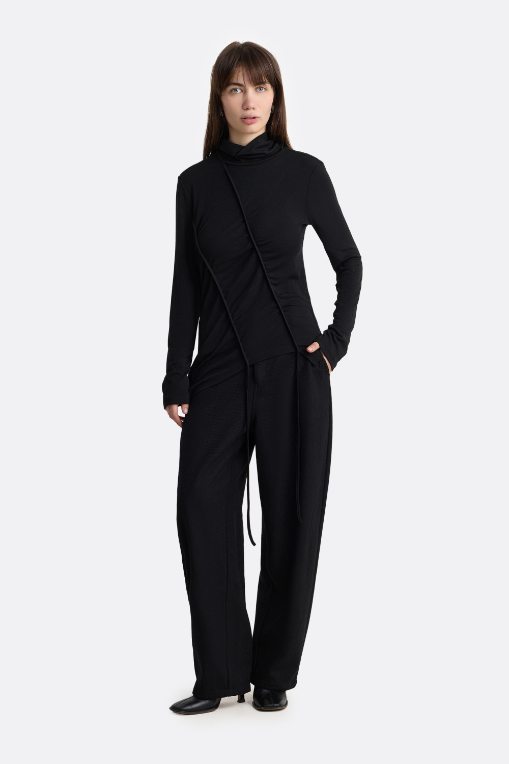 ​Лонгслив CUT LINE