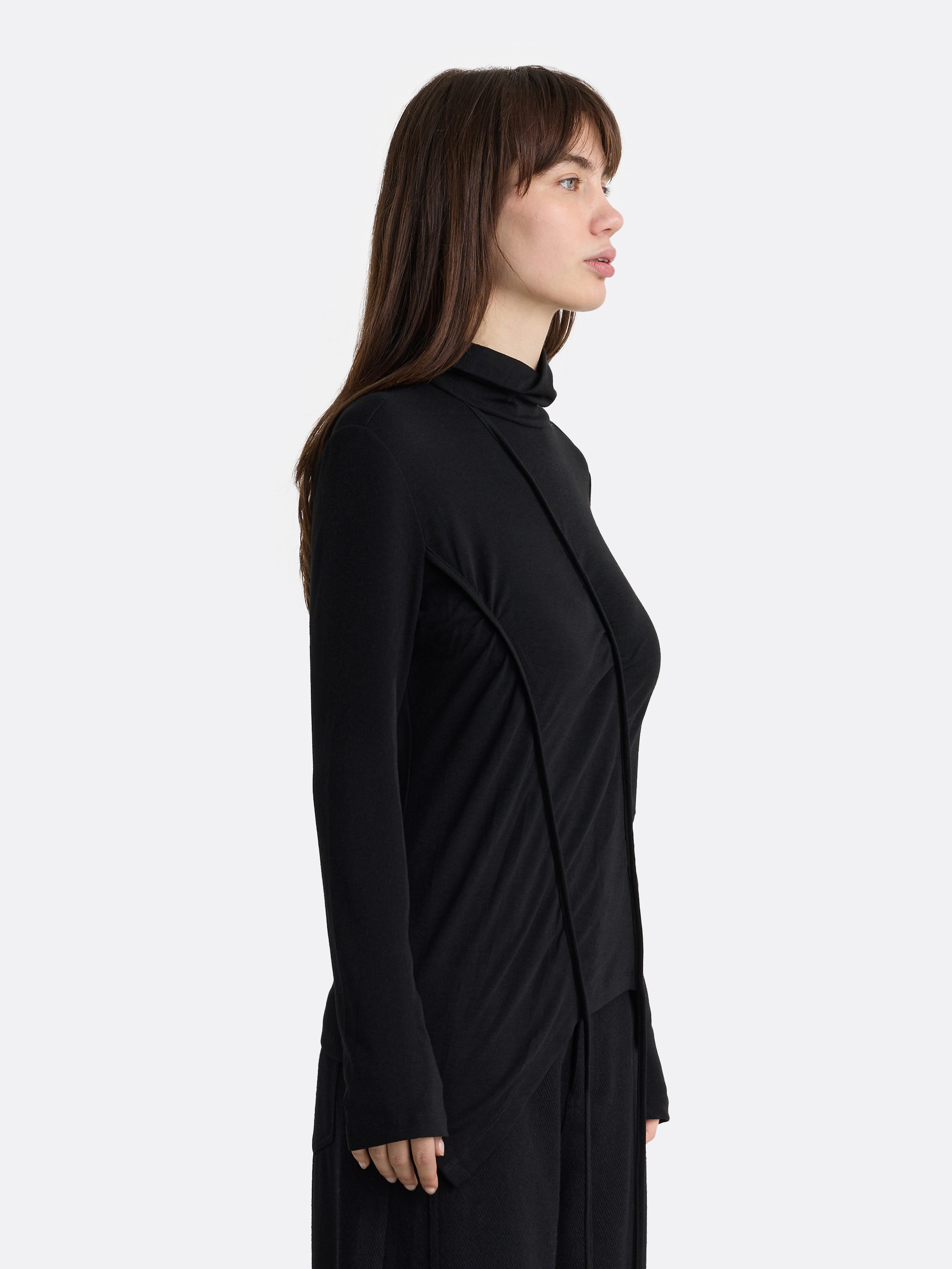 ​Лонгслив CUT LINE