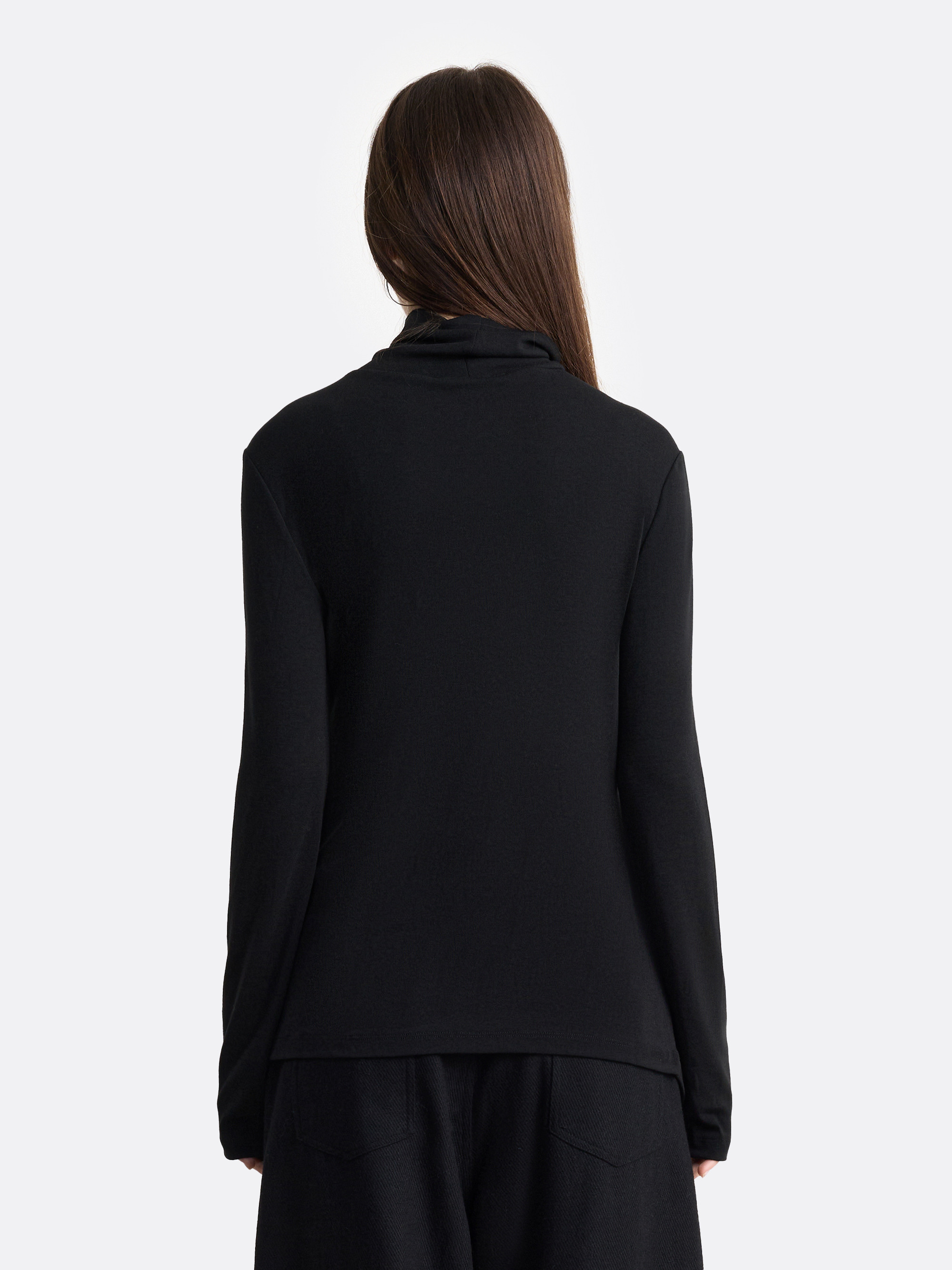 ​Лонгслив CUT LINE